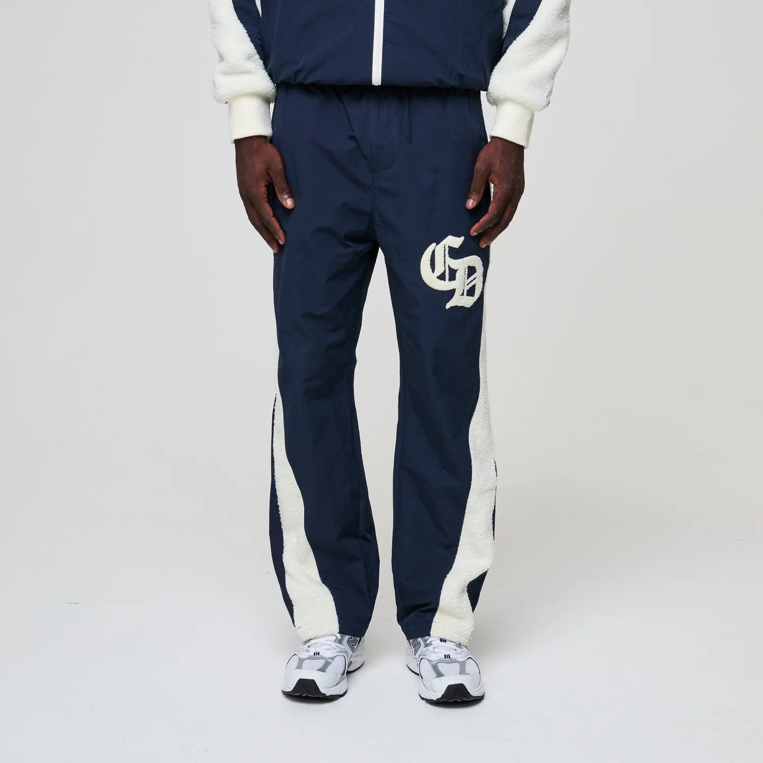 MICRO SHERPA & NYLON TRACK PANT - Image 3