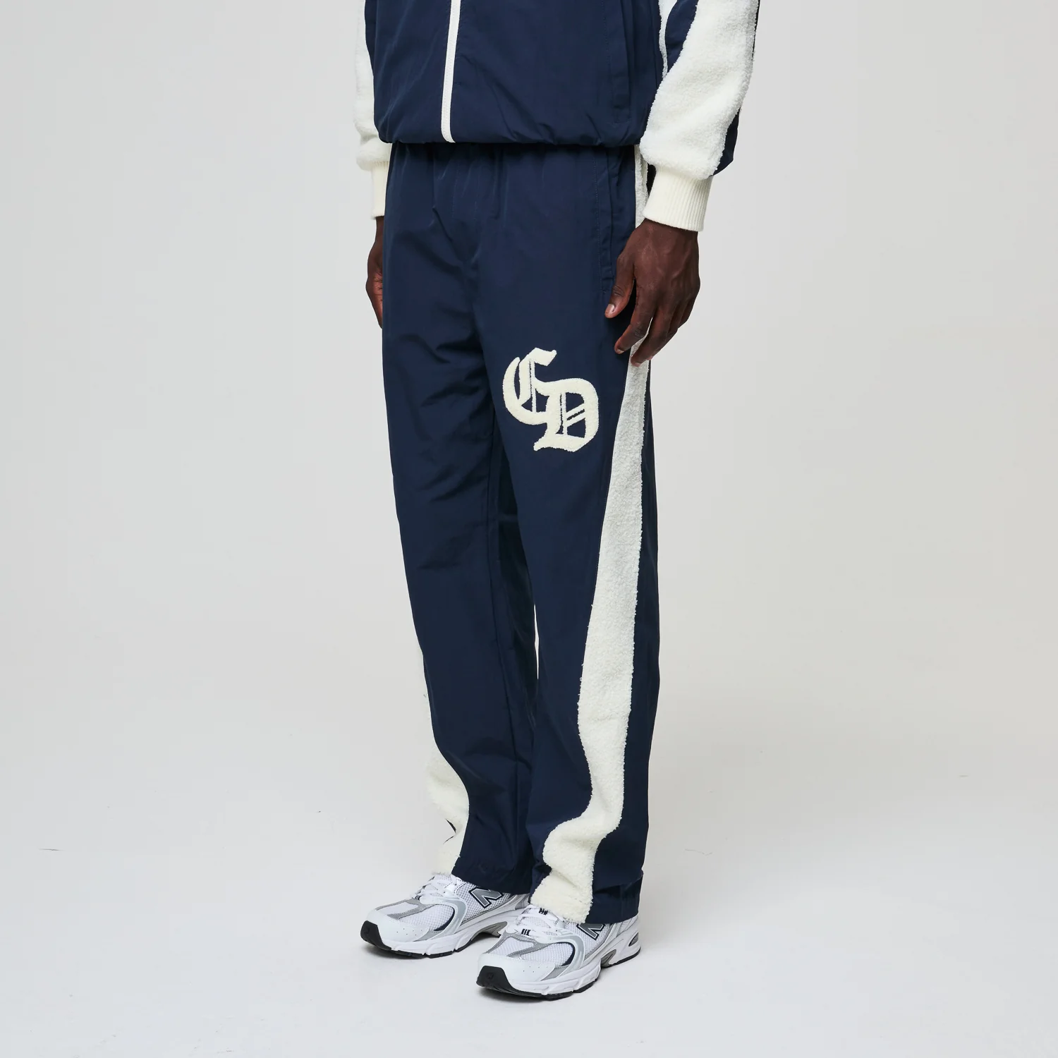 MICRO SHERPA & NYLON TRACK PANT - Image 4