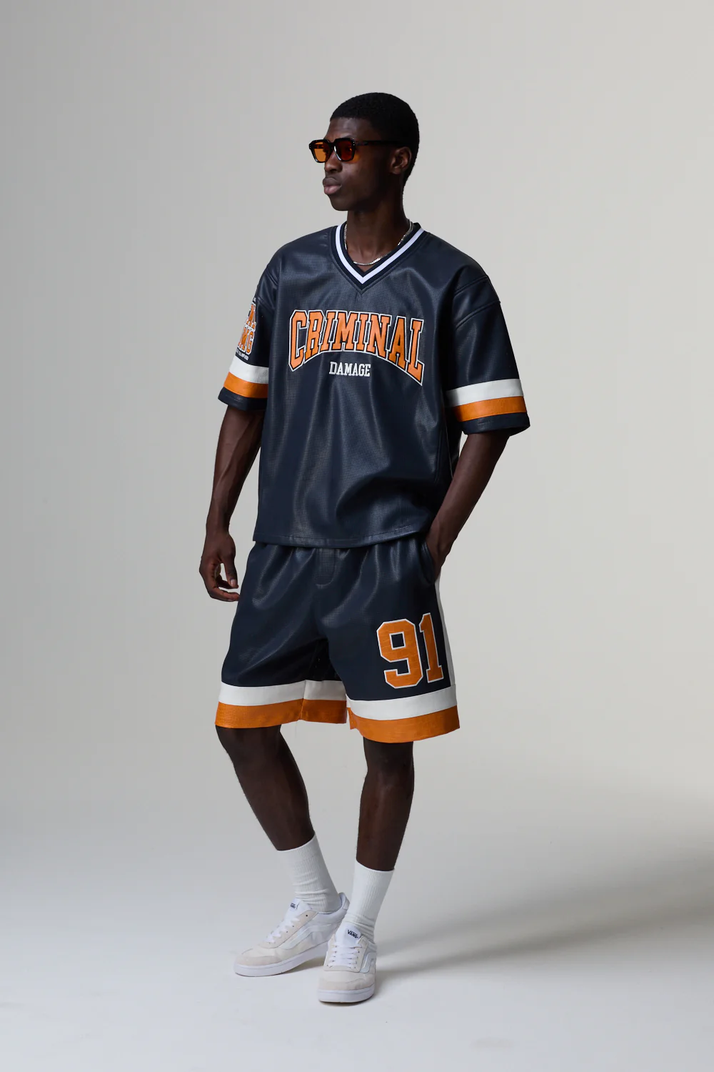 STADIUM LEATHER V NECK - Image 3